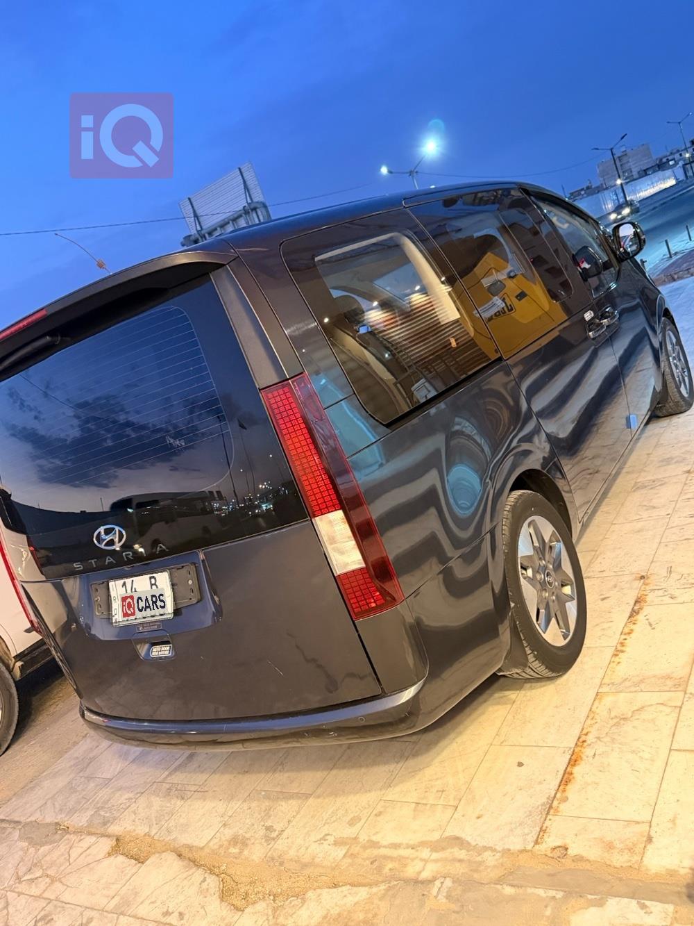 هيونداي ستاريا